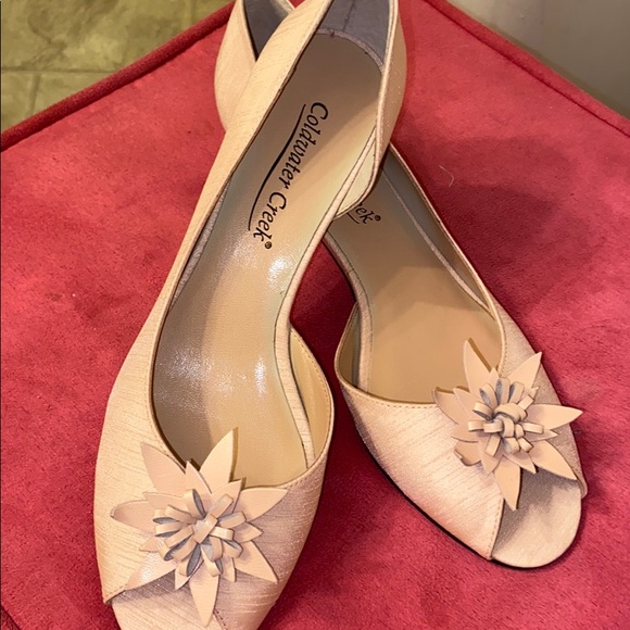Cold water creek pump heels size 8 NWT peep toe. - Picture 2 of 5